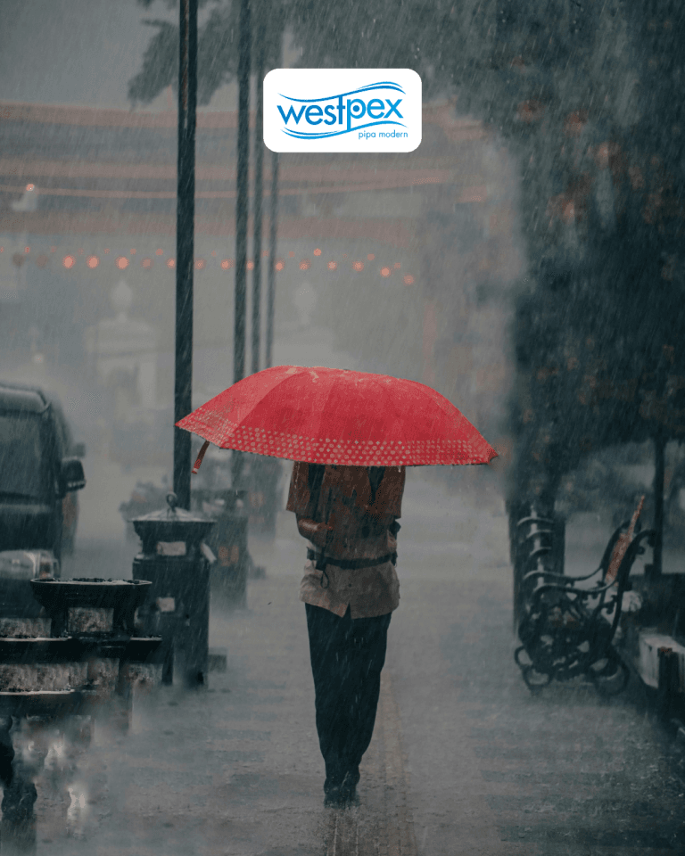 Waspada pipa drainase mampet saat musim hujan